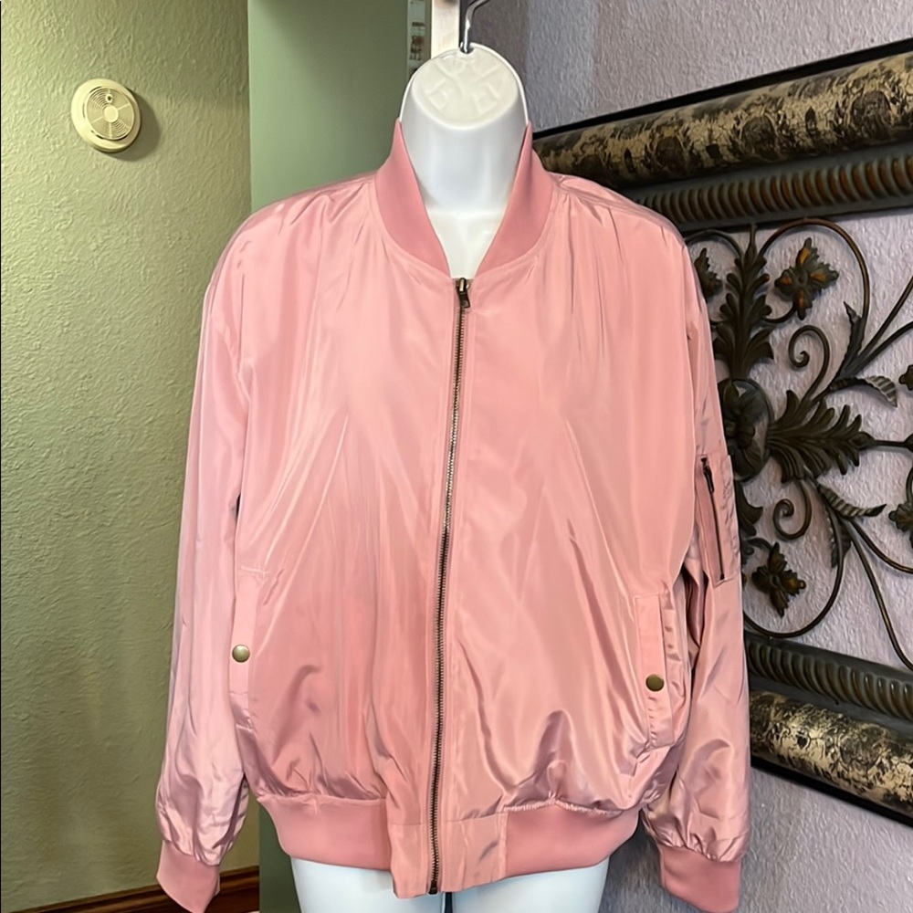 NWOT Lock & Love Pink Satin Bomber Jacket with Ribbed Accents & pockets Sz L
